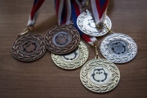 Medaile vítězů seznamovacích her